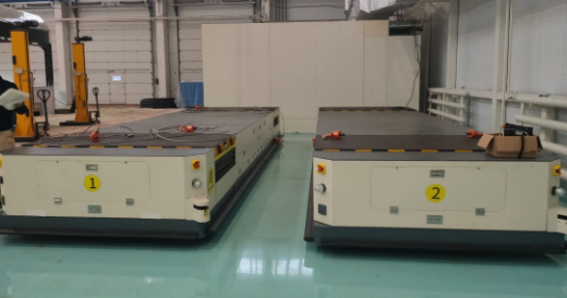 Тележка AGV всеповоротная с подъемниками повышенной мощности